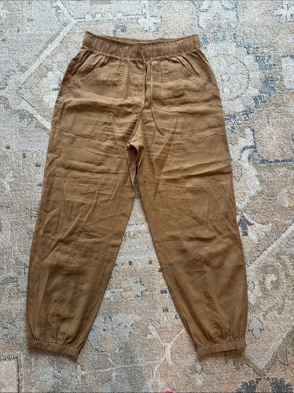 Abercrombie & Fitch Women's Utility Jogger Pants in Brown - Picture 4 of 4
